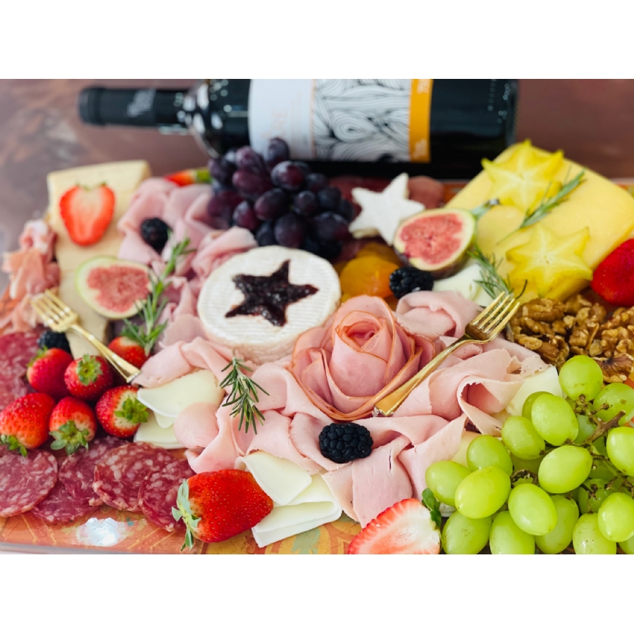 Tabua Gourmet de Frios , Frutas , Queijos e Vinho - Imagem 2