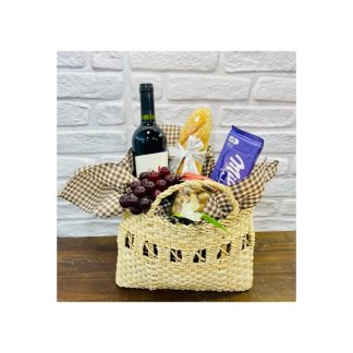 Cesta Mimo Queijos e Vinhos com Alegria