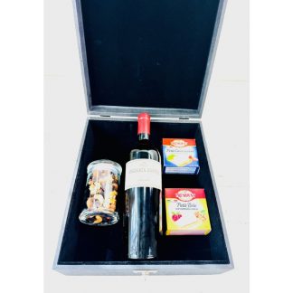 Cesta Queijos e Vinho Zapata Malbec
